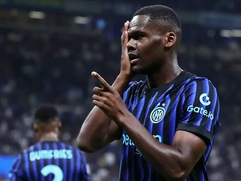 MU tranh tiền đạo Ange-Yoan Bonny với PSG