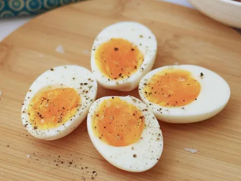 7 lợi ích đặc biệt với sức khỏe nếu bữa sáng ăn 1 quả trứng luộc