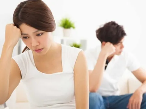 10 năm xa cách, vợ muốn làm lại “đêm tân hôn thứ hai” nhưng bất ngờ xảy ra khiến chồng phải đi gặp bác sĩ