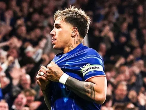 Chelsea chi lương kỷ lục để trói chân Enzo Fernandez