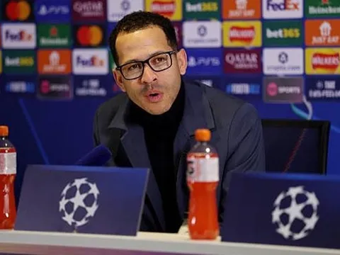Liam Rosenior khẳng định Chelsea xứng đáng dự Champions League
