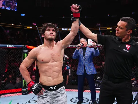 UFC London: Cuộc chiến bất bại định đoạt suất tranh đai hạng lông giữa Movsar Evloev và Lerone Murphy