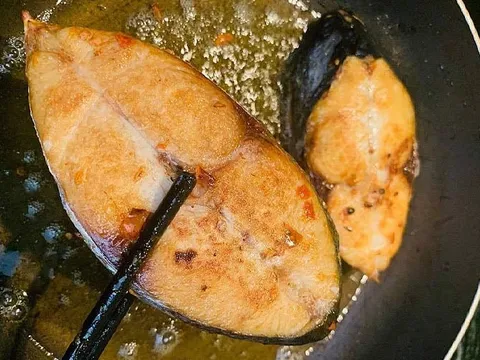 Đừng ướp muối sống nữa, thêm một bước cá thu chiên giòn rụm, thơm nức