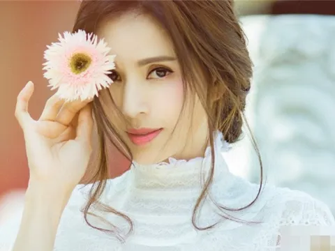 Phụ nữ sinh vào 3 giờ này dễ có hậu vận giàu sang, 'càng già càng phất'