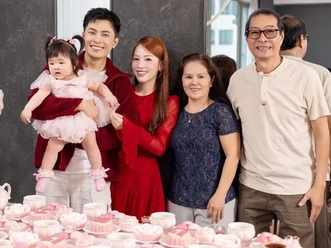 Con gái Puka - Gin Tuấn Kiệt có khuôn mặt giống hệt bà nội, được bà ngoại chăm từng mâm lễ, chọn "nối nghiệp" bố