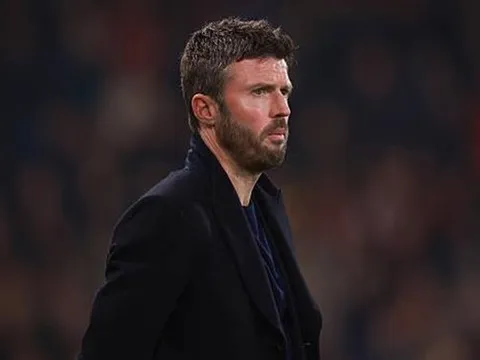 Man Utd vẫn chưa thoát khỏi thói quen "tự hủy"