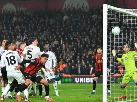5 lý do MU hòa 2-2 Bournemouth: Tội đồ Harry Maguire; VAR gây tranh cãi