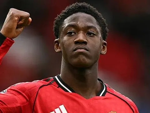 Tin đồn chuyển nhượng sáng 21/3: MU trói chân Kobbie Mainoo; Newcastle săn Liam Delap