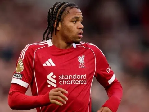 5 phương án nhân sự thay Salah: Cơ hội cho Ngumoha; Canh bạc Frimpong