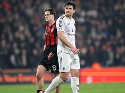 Harry Maguire lỡ trận gặp Leeds nhưng kịp đấu Chelsea