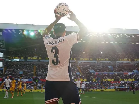 Ném biên dài tại Ngoại Hạng Anh là vũ khí hay sự lãng phí?