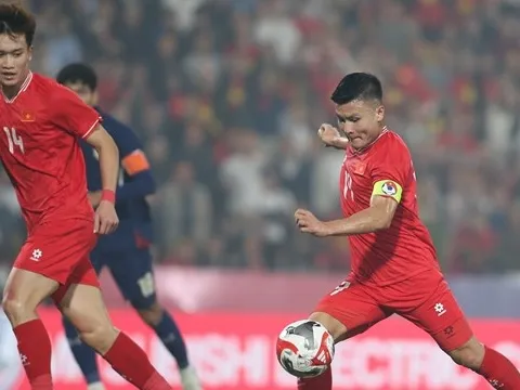 Công thức "kèo trái" giúp HLV Kim Sang-sik giải mã Malaysia