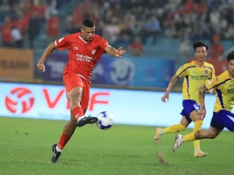 Lucao tỏa sáng giúp Thể Công Viettel nhọc nhằn đi tiếp
