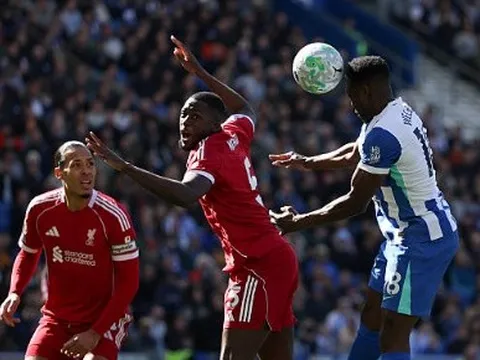 Konate mắc sai lầm sơ đẳng khiến Liverpool thủng lưới