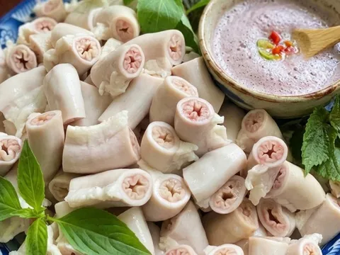 Luộc lòng đừng cho ngay vào nước: Thêm bước này, lòng trắng giòn như ngoài hàng