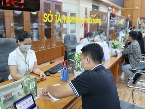 Mức lương cao nhất của cán bộ, công chức nếu tăng lương cơ sở 8% từ 1.7