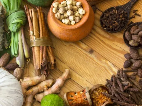 Thị trường chăm sóc tóc Việt Nam chuyển hướng sang dược liệu