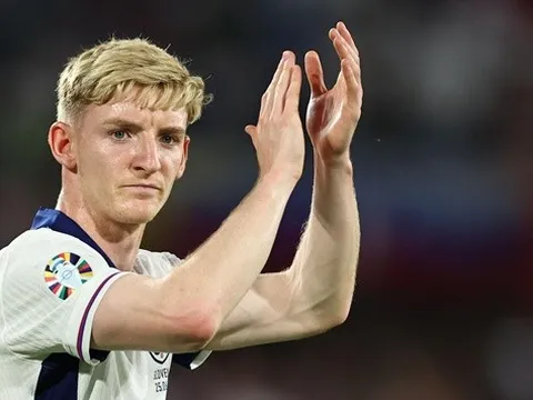 Liverpool hy sinh Gakpo dọn đường đón Anthony Gordon