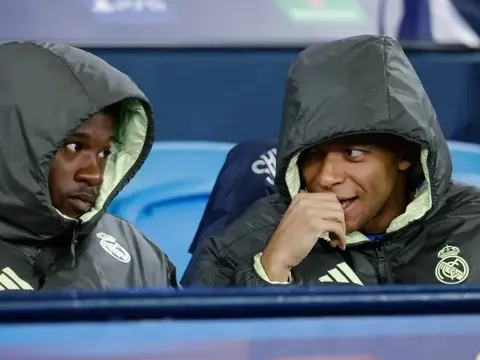 Derby Madrid là sân khấu cho sự trở lại của Mbappe