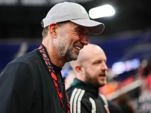 Klopp úp mở khả năng tái dẫn dắt Liverpool