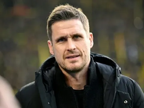 Sebastian Kehl rời Dortmund sau 24 năm gắn bó