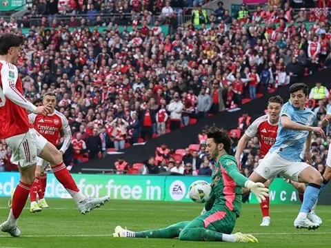 3 pha cứu thua xuất thần của Trafford trước Arsenal