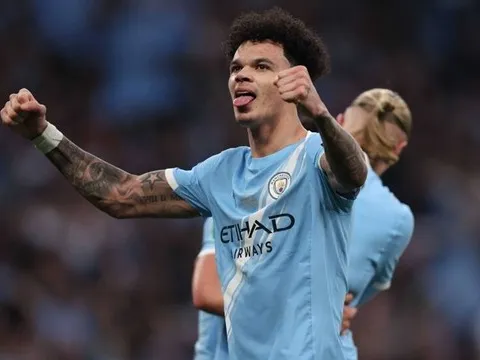 Kepa mắc lỗi, O'Reilly lập cú đúp đưa Man City lên ngôi vương EFL Cup