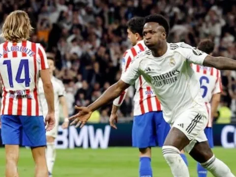 Vinicius lập cú đúp giúp Real Madrid hạ Atletico trong trận cầu 5 bàn