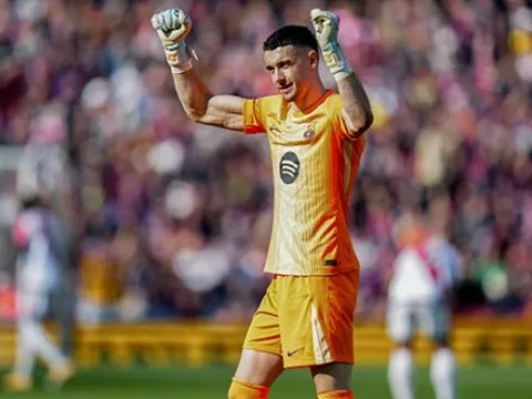 Chấm điểm Barcelona: Hàng thủ cứu rỗi; Lewandowski mờ nhạt