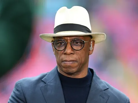 Ian Wright chỉ trích Zubimendi vô dụng trước Man City