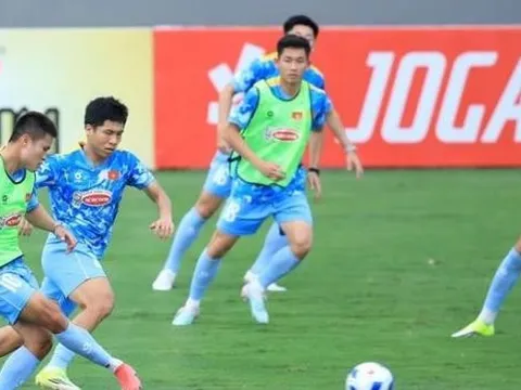 Tuyển Việt Nam xóa bỏ "vùng an toàn" khi thầy Kim mạnh tay