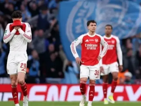 Arsenal chưa thể thoát khỏi cái mác kẻ về nhì vĩ đại