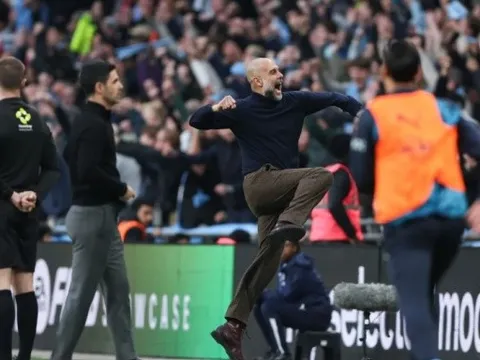 Người hâm mộ phát sốt vì đam mê bất tận của Pep Guardiola tại Wembley