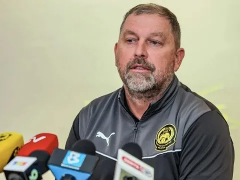 HLV Malaysia vẫn mơ dự World Cup sau bê bối nhập tịch