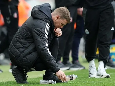 Thảm họa derby vùng Đông Bắc nhấn chìm Eddie Howe