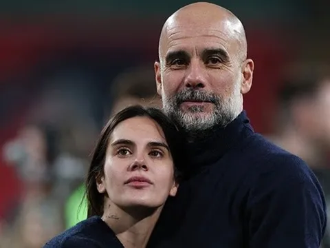 Pep Guardiola ôm con gái giữa tin đồn chia tay Man City