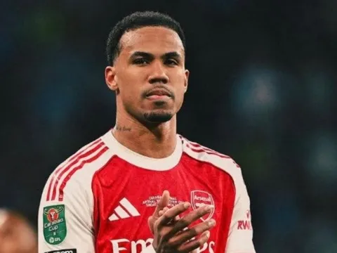 Bão chấn thương quét qua Arsenal sau trận thua Man City