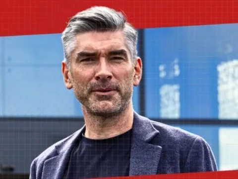 Tại sao Richard Hughes là chìa khóa để Liverpool thâu tóm Rogers?