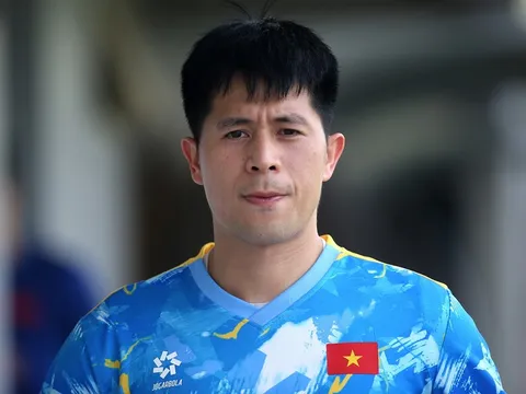 Tái xuất sau 3 năm, Đình Trọng quyết tranh suất đá chính