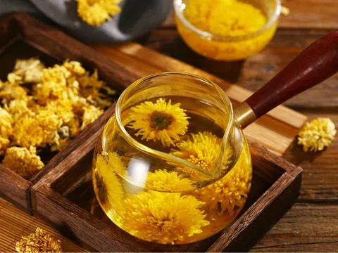 6 lợi ích của trà hoa cúc đối với sức khỏe