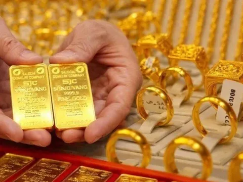 Giá vàng hôm nay 24/3: Vàng trong nước lao dốc, “bốc hơi” 5–7 triệu đồng/lượng
