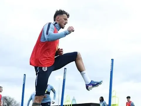 Giải mã lý do Ben White trở lại ĐT Anh sau 3 năm