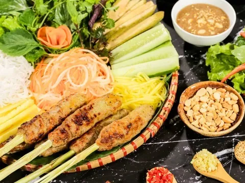 12 đặc sản nhất định không bỏ qua khi đến với Khánh Hòa, toàn món ngon xứ biển, nhiều loại dễ mua về làm quà