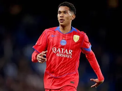 Arsenal đàm phán chiêu mộ Senny Mayulu từ PSG
