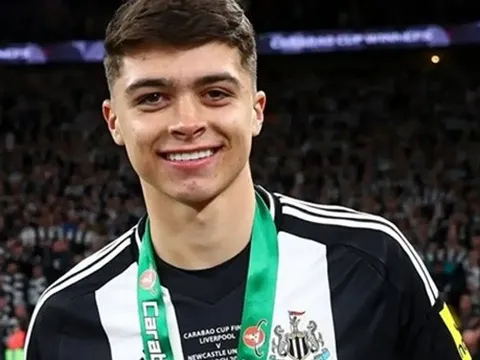 Newcastle hành động nhanh để trói chân ngọc quý Lewis Miley