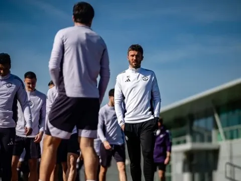 Michael Carrick và đòn bẩy Dublin trong cuộc đua Top 4 của Man Utd