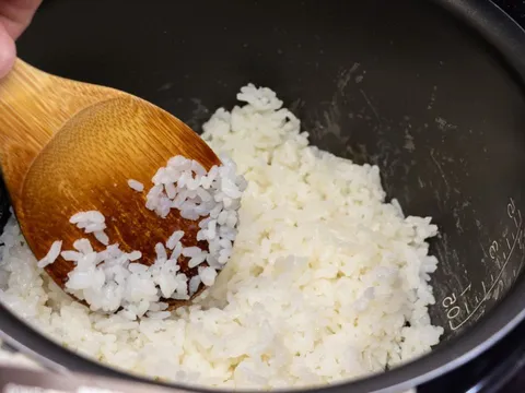 Cách tăng tinh bột kháng trong cơm giúp ổn định đường huyết, giảm cân