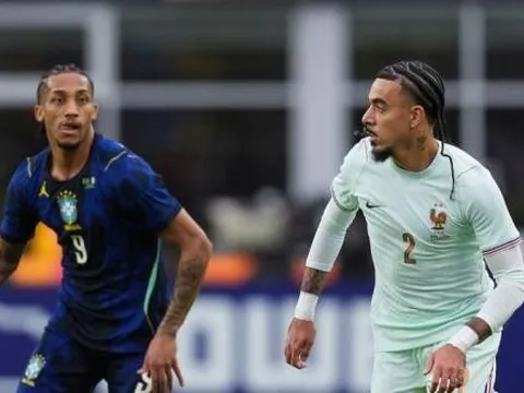 Nghịch lý Brazil thua Pháp trong thế chơi hơn người