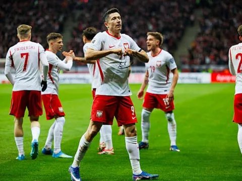 Ngược dòng hạ Albania, Ba Lan tiến sát vé dự World Cup