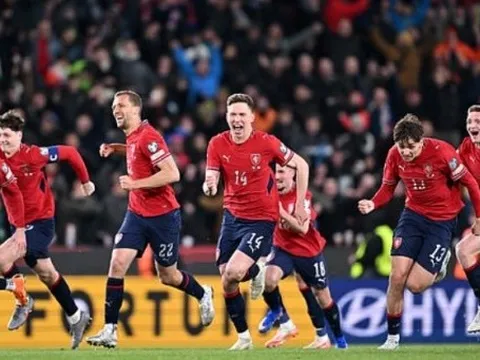 Thắng luân lưu kịch tính, CH Séc vào chung kết play-off World Cup